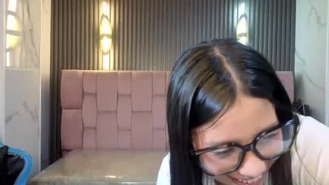 eimy18_b online show from August 6, 5:23 pm