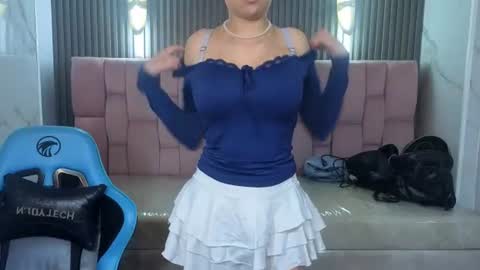 eimy18_b online show from August 7, 5:24 pm