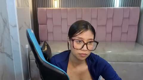 eimy18_b online show from August 12, 3:14 pm