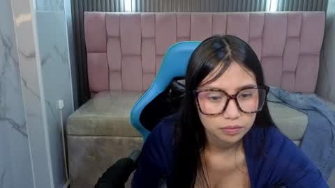 eimy18_b online show from August 14, 2:53 pm