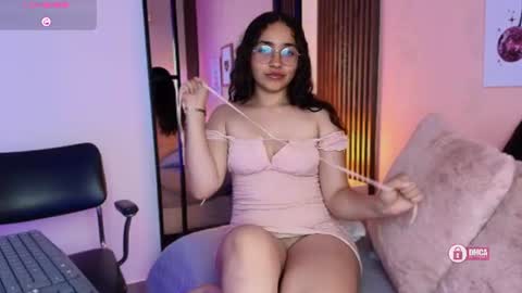 Eimy  online show from August 7, 4:40 pm