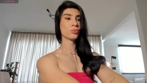 einyel_ online show from August 7, 9:59 pm