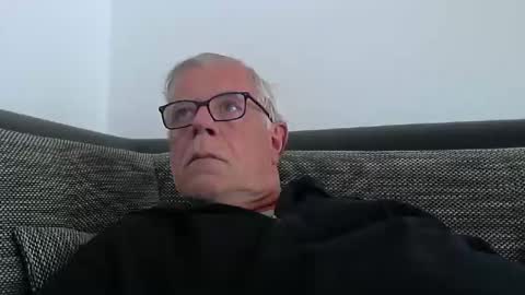 eisbaer1957 online show from May 17, 10:38 am