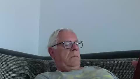 eisbaer1957 online show from May 24, 9:34 am