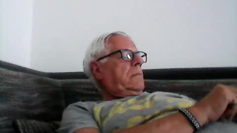 eisbaer1957 online show from June 17, 6:07 pm