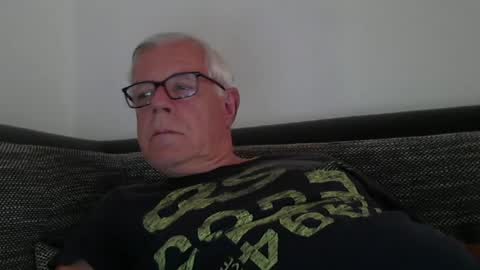 eisbaer1957 online show from August 1, 6:36 pm