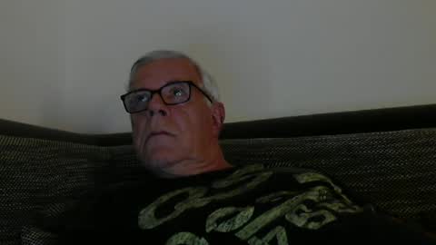 eisbaer1957 online show from August 1, 7:42 pm