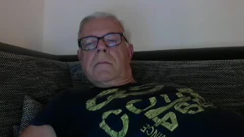 eisbaer1957 online show from August 1, 8:48 pm