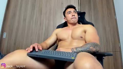 eithanconor1 online show from July 30, 3:14 am