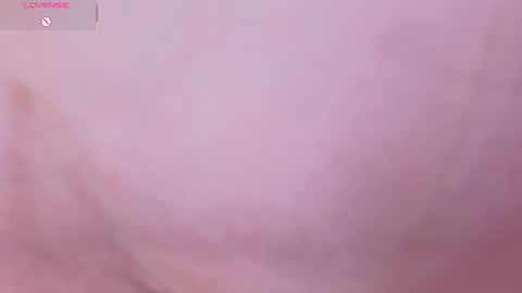 El1s Evans online show from August 14, 12:31 pm