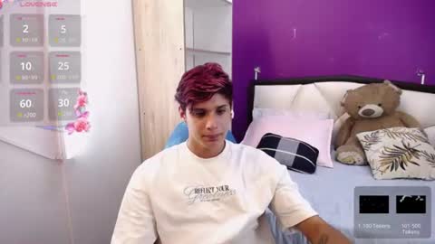 J A K E  online show from August 12, 8:49 am