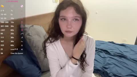 Ela online show from July 28, 7:53 pm