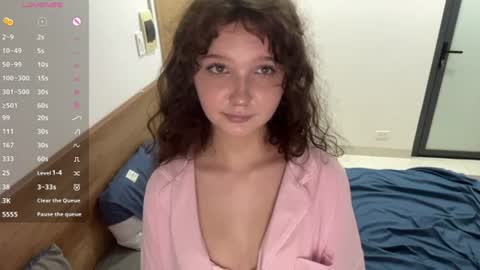Ela online show from July 30, 10:05 pm