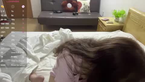 Ela online show from August 7, 10:32 pm