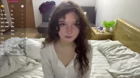 Ela online show from August 9, 8:21 pm