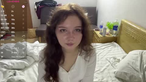 Ela online show from August 10, 8:10 pm
