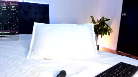 elaia_franc online show from July 24, 3:48 pm