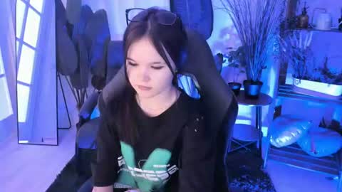 Your sweet girl online show from August 5, 8:07 pm