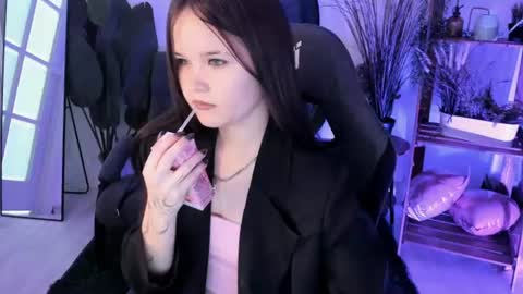 Your sweet girl online show from August 7, 7:36 pm