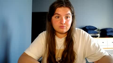 Elanis online show from July 25, 3:38 pm