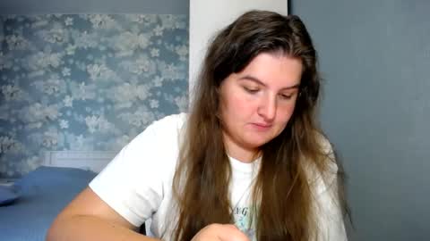 Elanis online show from August 16, 2:43 pm