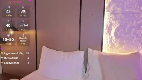 elara_bloom_ online show from August 12, 9:39 pm