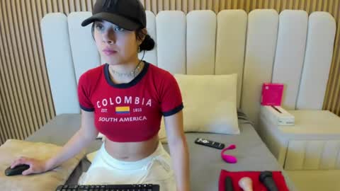 Victoria online show from August 12, 6:54 pm
