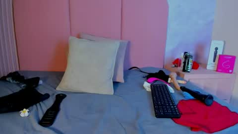 Victoria online show from August 14, 2:04 am