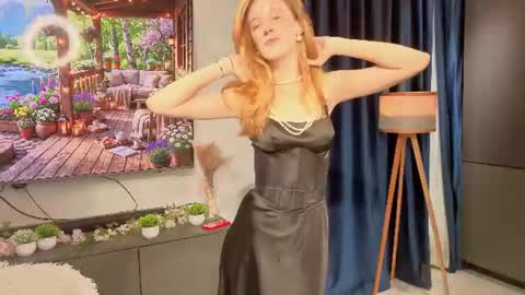 Floria online show from August 17, 2:33 pm