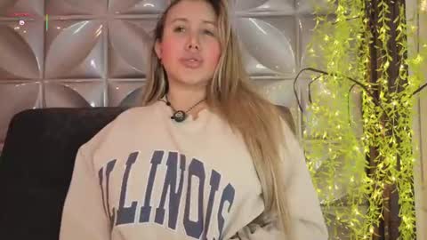eleecttraa_12 online show from August 13, 12:02 am
