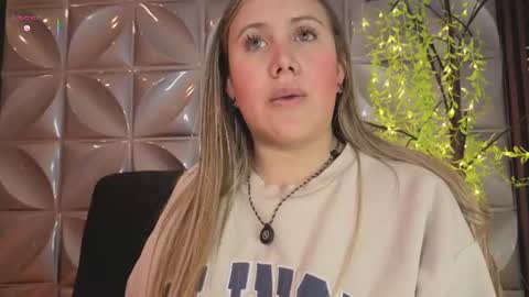eleecttraa_12 online show from August 15, 12:03 am