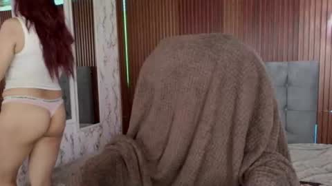 elena_detroya_ online show from August 1, 12:44 pm