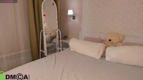 Jenny online show from August 6, 10:42 pm