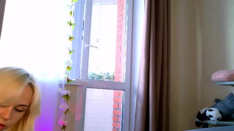 elenamonroe_ online show from July 18, 12:17 pm
