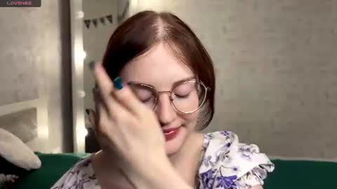 Annie PVT IS OPEN online show from August 5, 10:41 pm