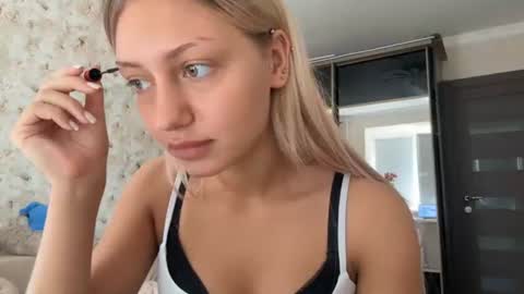 Kate online show from August 2, 8:21 am