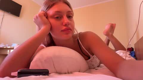 Kate online show from August 7, 4:34 am