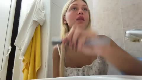 Kate online show from August 17, 2:05 am