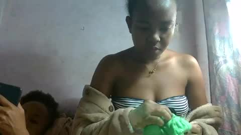 elia011 online show from June 24, 9:44 am