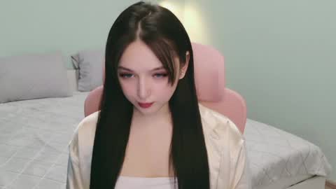 eliamilne online show from May 14, 1:32 pm