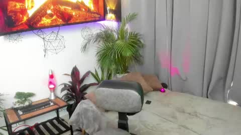 eliann_adam online show from April 21, 3:22 pm