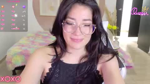 eliiih_ online show from July 23, 3:25 pm
