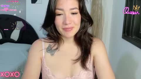 eliiih_ online show from July 25, 10:08 am