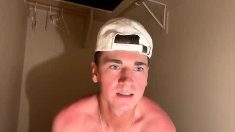 elijahkinky24 online show from May 26, 12:33 am