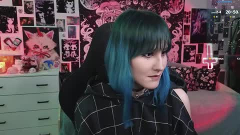 Elika online show from May 2, 9:19 pm