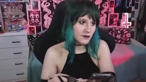 Elika online show from August 4, 8:17 pm