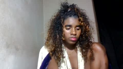 elina981 online show from August 5, 5:00 pm