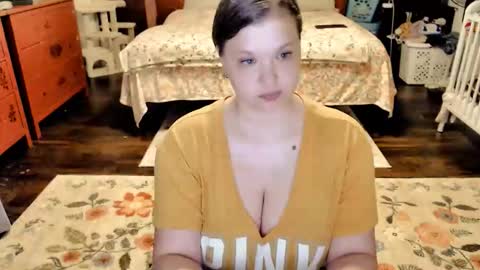 ElinaReign online show from June 1, 10:56 pm