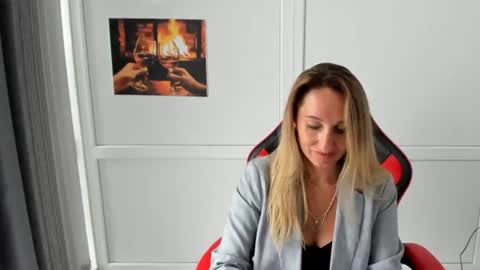 Milena online show from July 28, 11:05 am