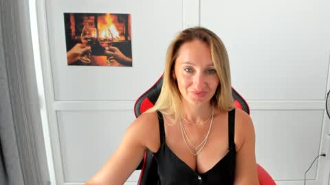 Milena online show from August 3, 10:11 am